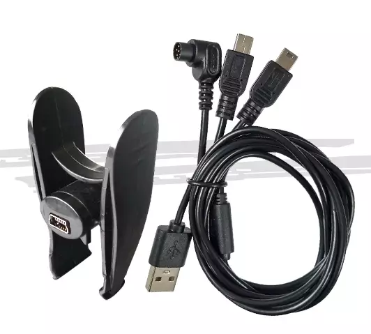 Rechargez le Déus 2 à l'aide du câble USB à 3 sorties et de la pince